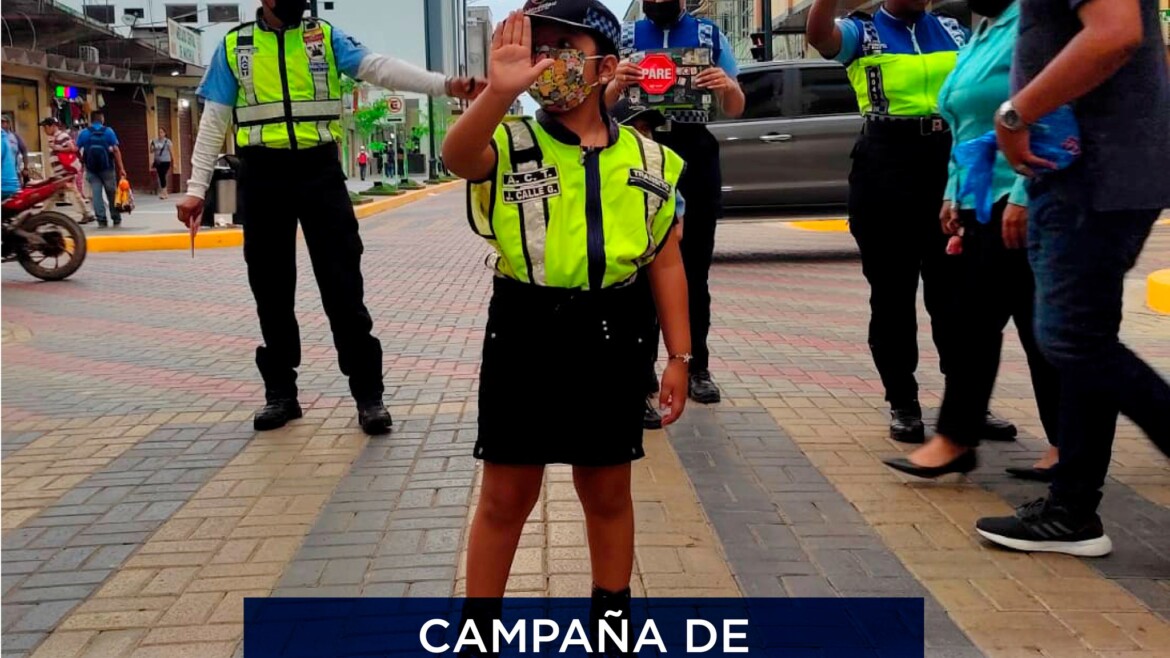 ¡Mini agentes de tránsito en la ciudad!